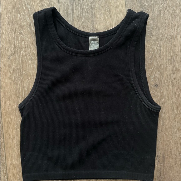 Aritzia Rib Tank Top - Picture 2 of 3